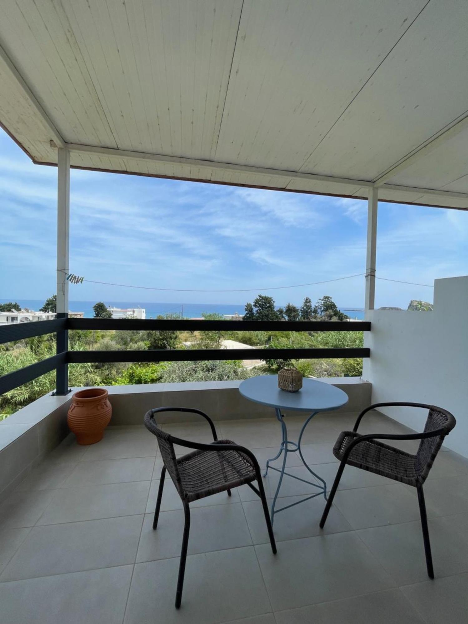 Plastiras Sea View Apartments 아크앤젤로스 외부 사진