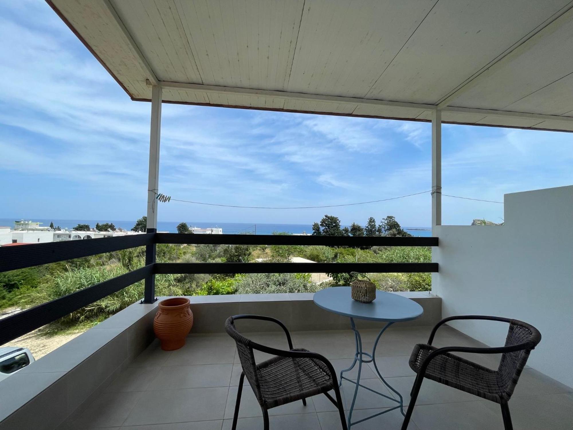 Plastiras Sea View Apartments 아크앤젤로스 외부 사진